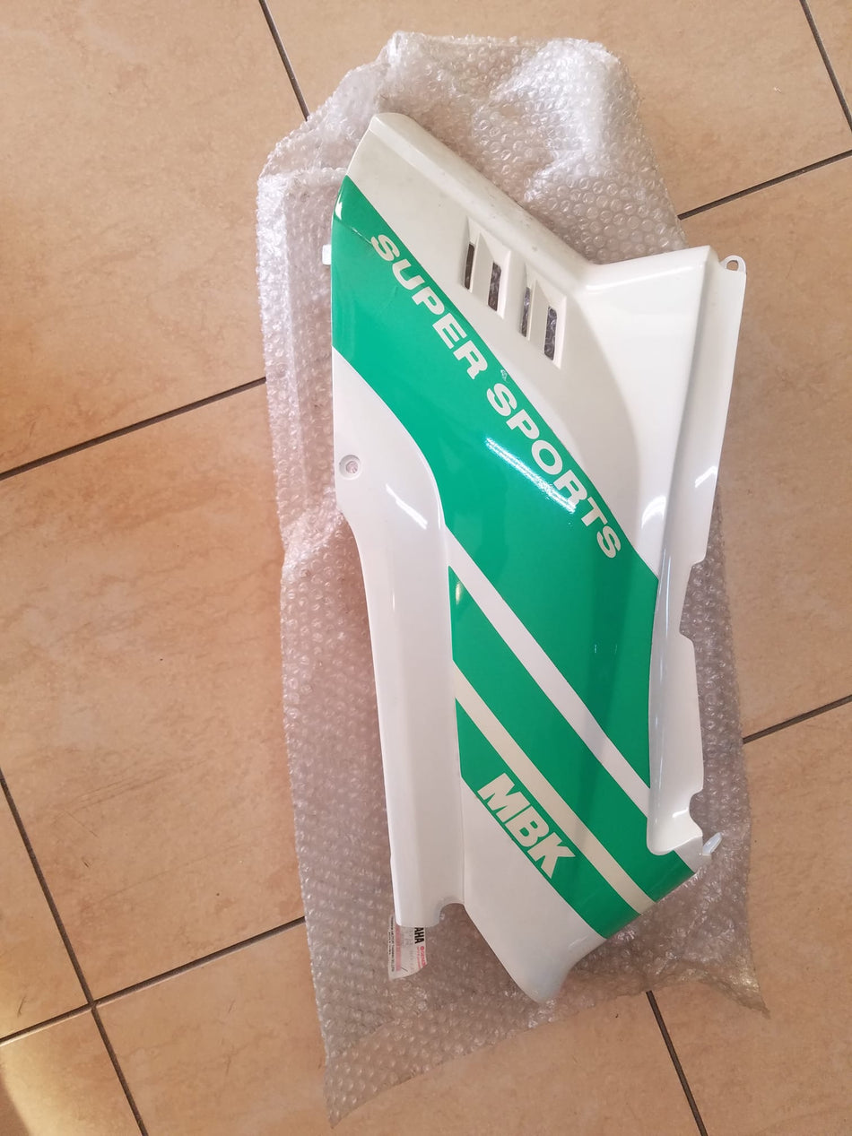 CARENA POSTERIORE LATERALE 1 ORIGINALE YAMAHA 1990 CT50S' COLORE BIANCO/Verde