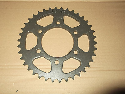 CORONA CHIARAVALLI 38 DENTI COD. 488 PASSO 530 PER KAWASAKI 550 GPZ 82>83