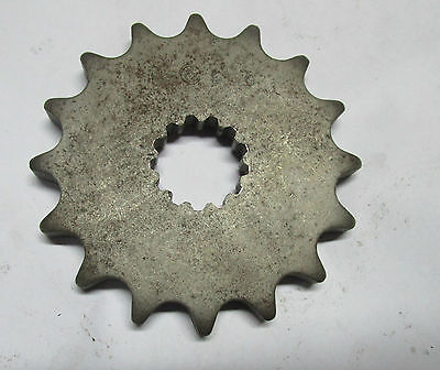 PIGNONE CHIARAVALLI 570 PASSO 530 16 DENTI PER YAMAHA 500 XT DAL 1976 AL 1980.