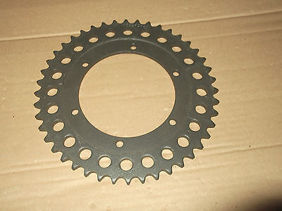 CORONA CHIARAVALLI  44 DENTI COD. 862 PASSO 530 PER YAMAHA 500 RD LC 84>87
