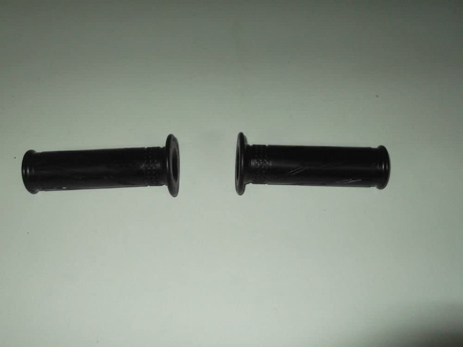 COPPIA PAIO MANOPOLE PER MOTO DA STRADA SCOOTER MAXI SCOOTER FONDELLO CHIUSO