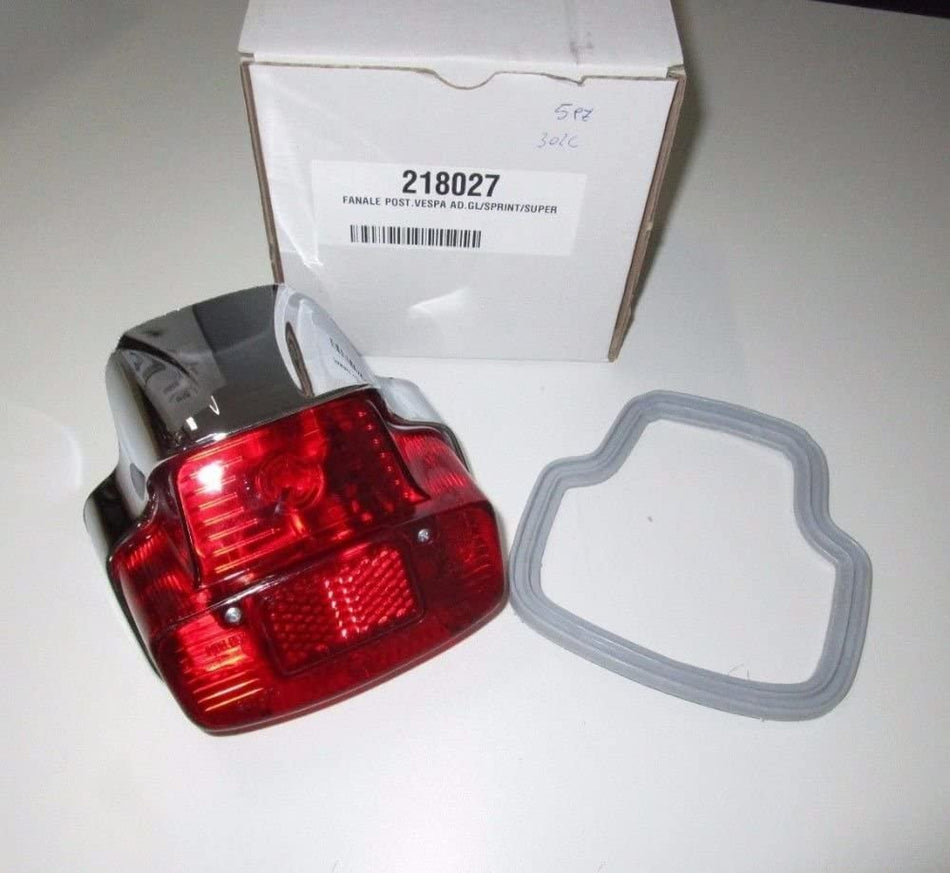 FANALE POSTERIORE STOP CALOTTA METALLO CROMATO PER PIAGGIO VESPA 125-150-180