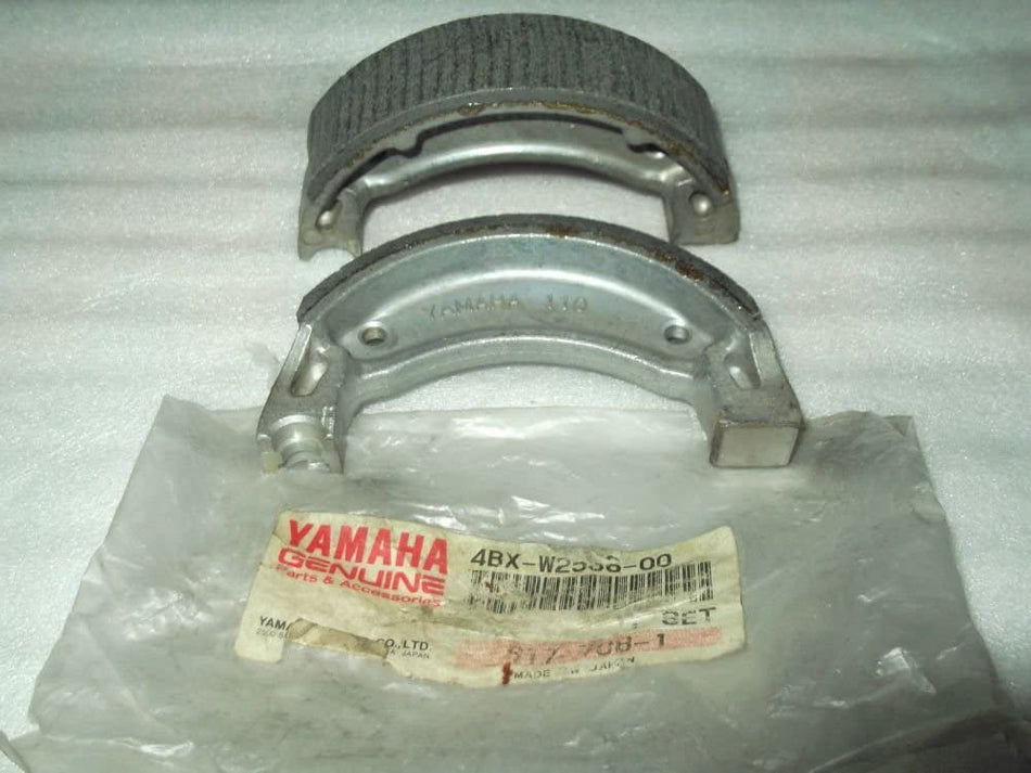 SET GANASCE FRENO POSTERIORE - BRAKE SHOE KIT YAMAHA YA-ZA JOG Z 50 ANNO 95'/ BW