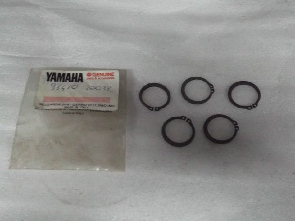 SET DA PZ. 05 FERMO (525) YAMAHA YZF 125-250-450 / XT 600- / TT 125 / DT 125