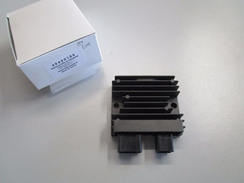 REGOLATORE DI TENSIONE PER HONDA VTR 250 2009 - SH 300 2011 - CBF 600 2010